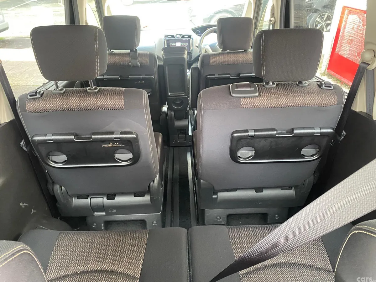 Nissan Serena MPV, Petrol, 2014, Black