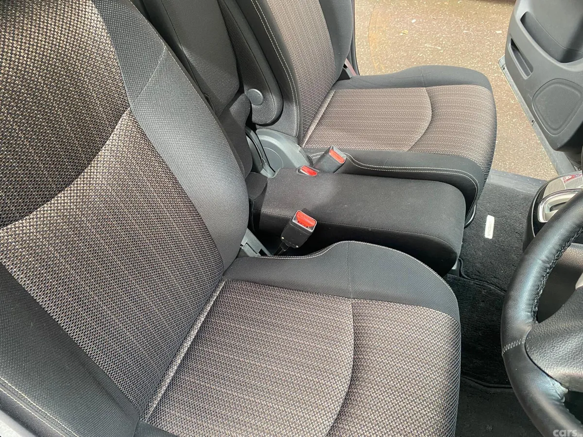 Nissan Serena MPV, Petrol, 2014, Black