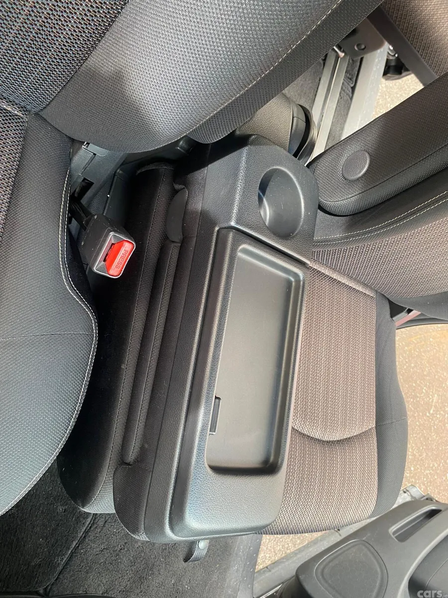 Nissan Serena MPV, Petrol, 2014, Black