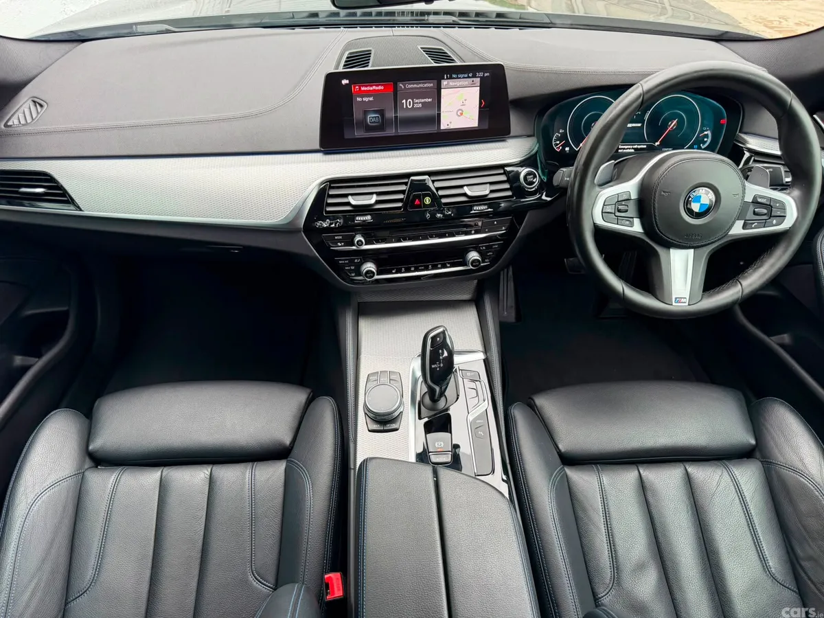 BMW 5-Series Saloon, Petrol Hybrid, 2019, Black