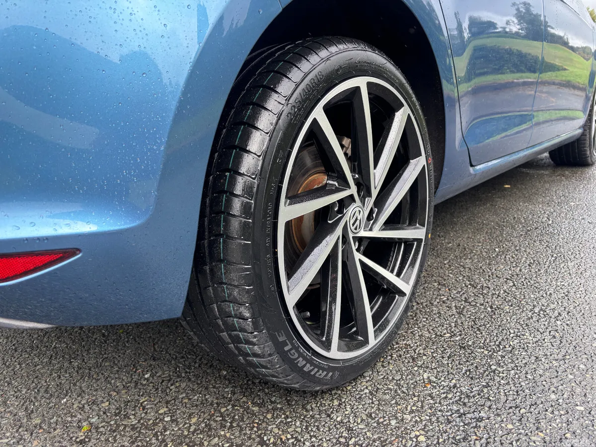 Volkswagen Golf Hatchback, Petrol, 2016, Blue