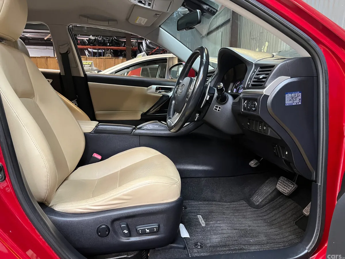 Lexus CT Hatchback, Petrol Hybrid, 2015, Red