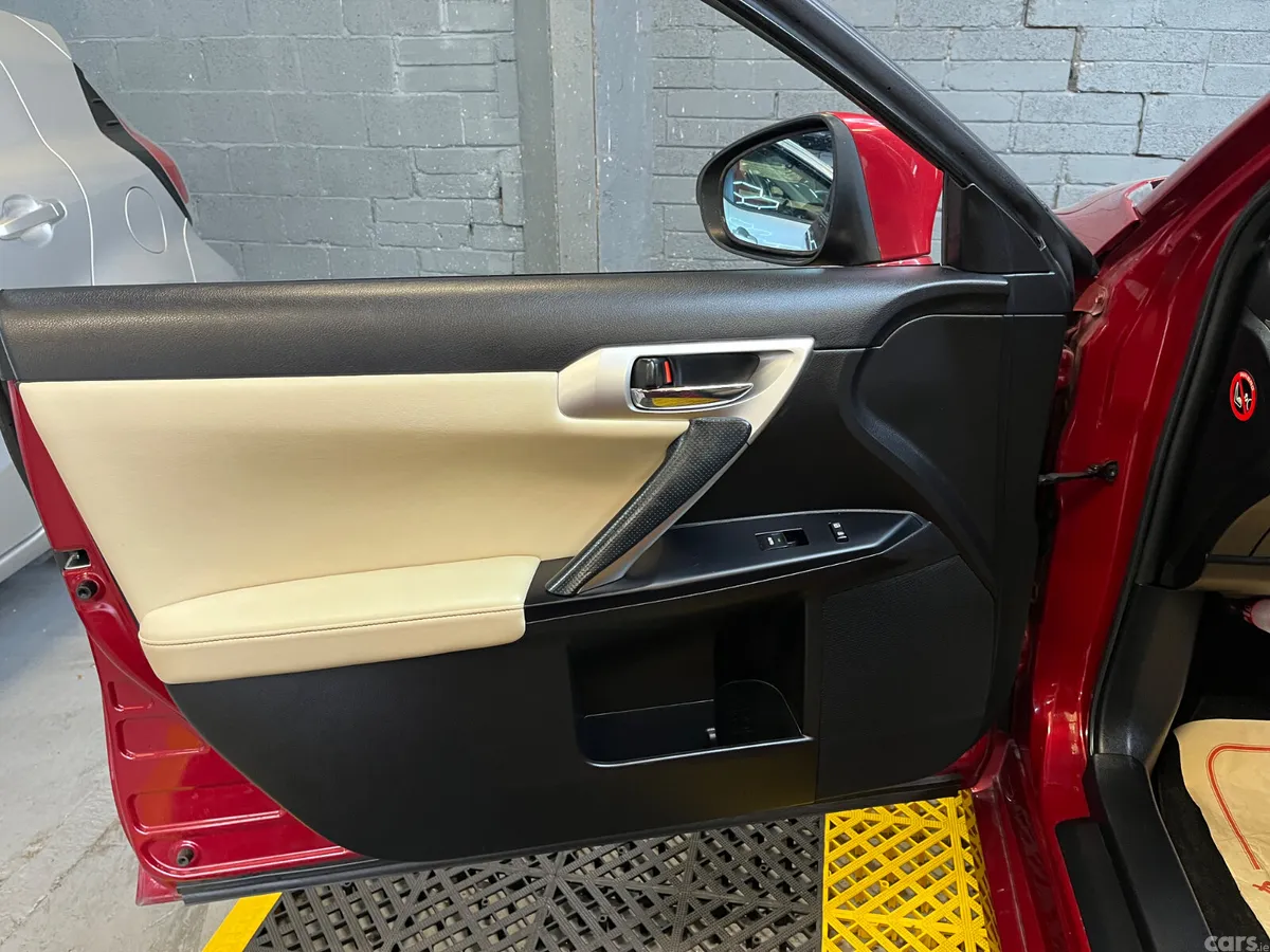 Lexus CT Hatchback, Petrol Hybrid, 2015, Red