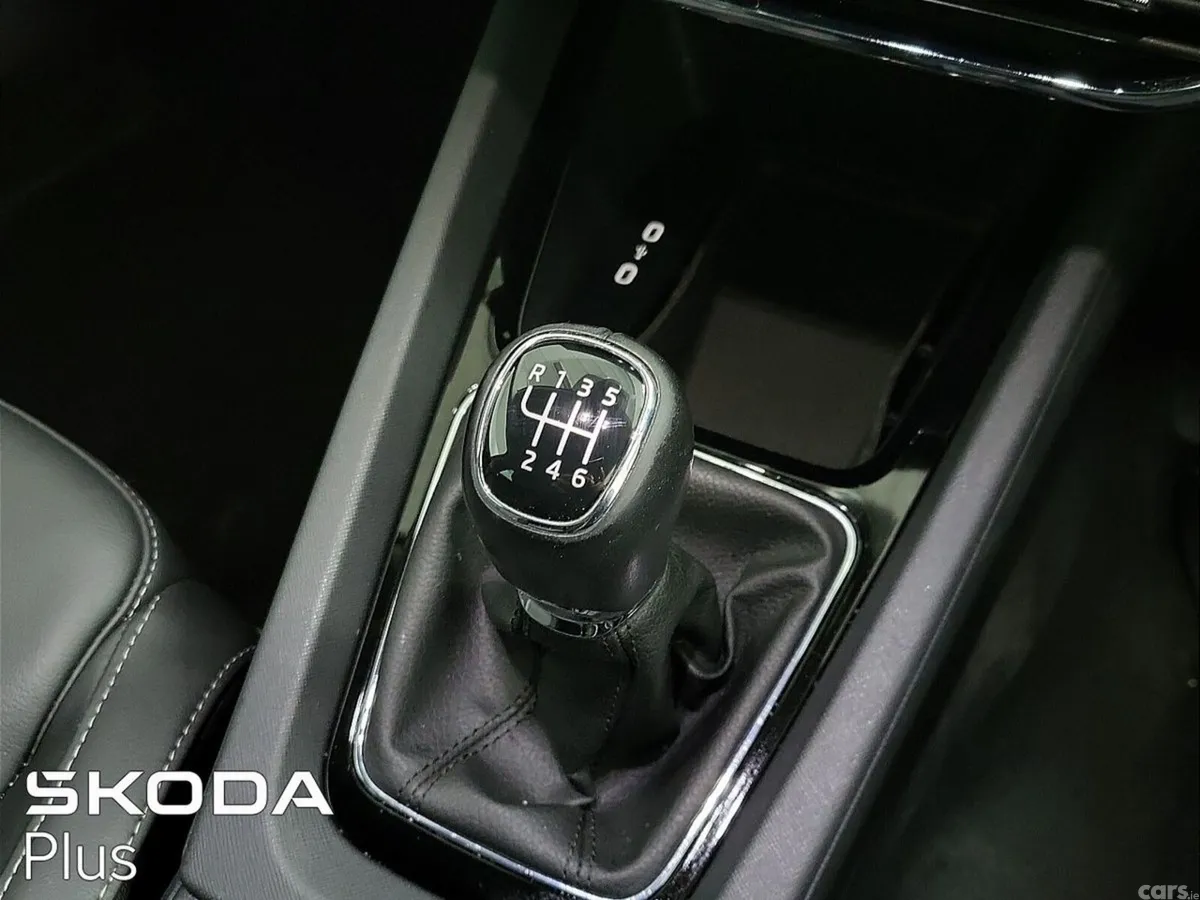Skoda Octavia Saloon, Petrol, 2023, Black