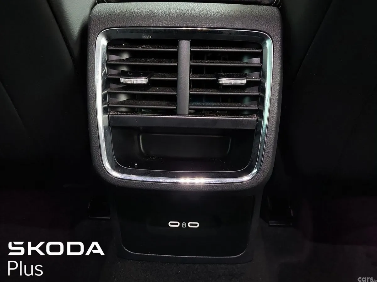 Skoda Octavia Saloon, Petrol, 2023, Black