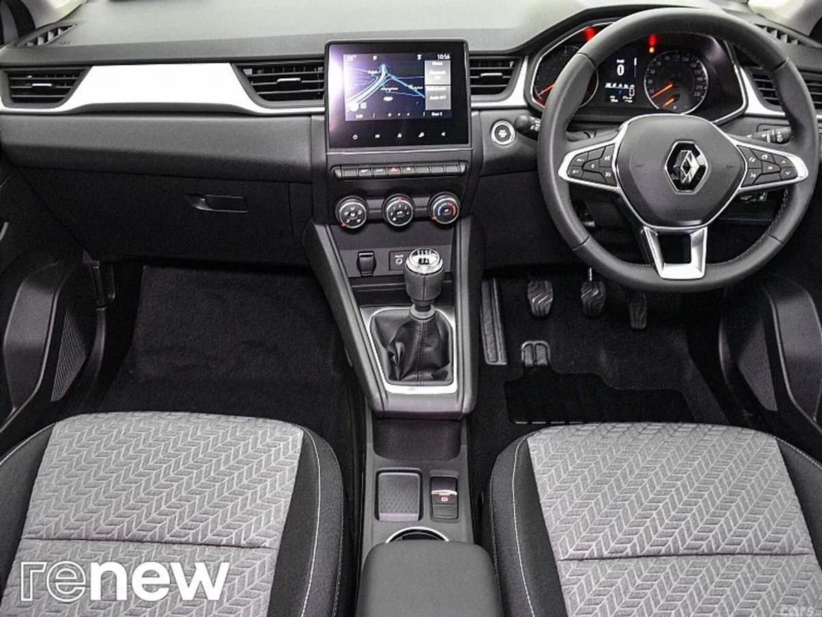 Renault Captur SUV, Petrol, 2022, White