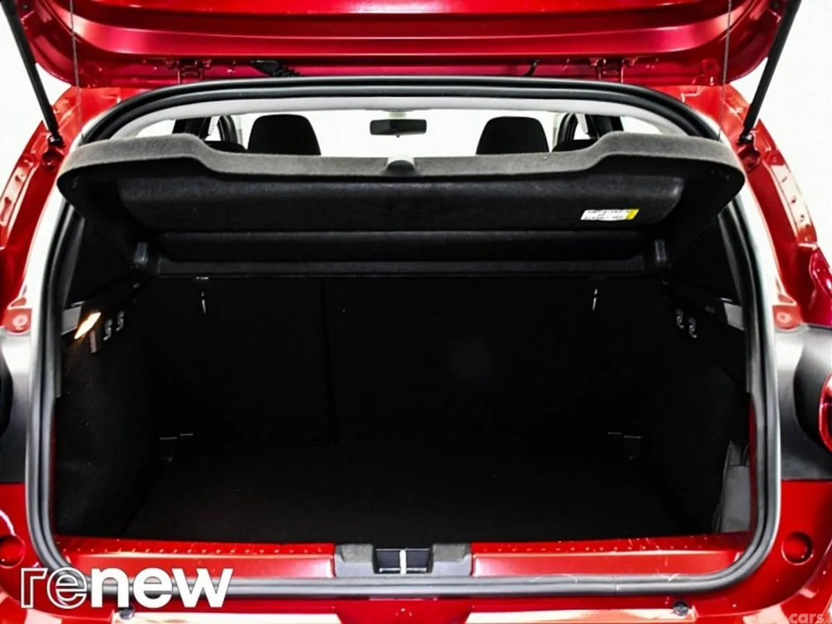 Dacia Sandero Stepway SUV, Petrol, 2022, Red