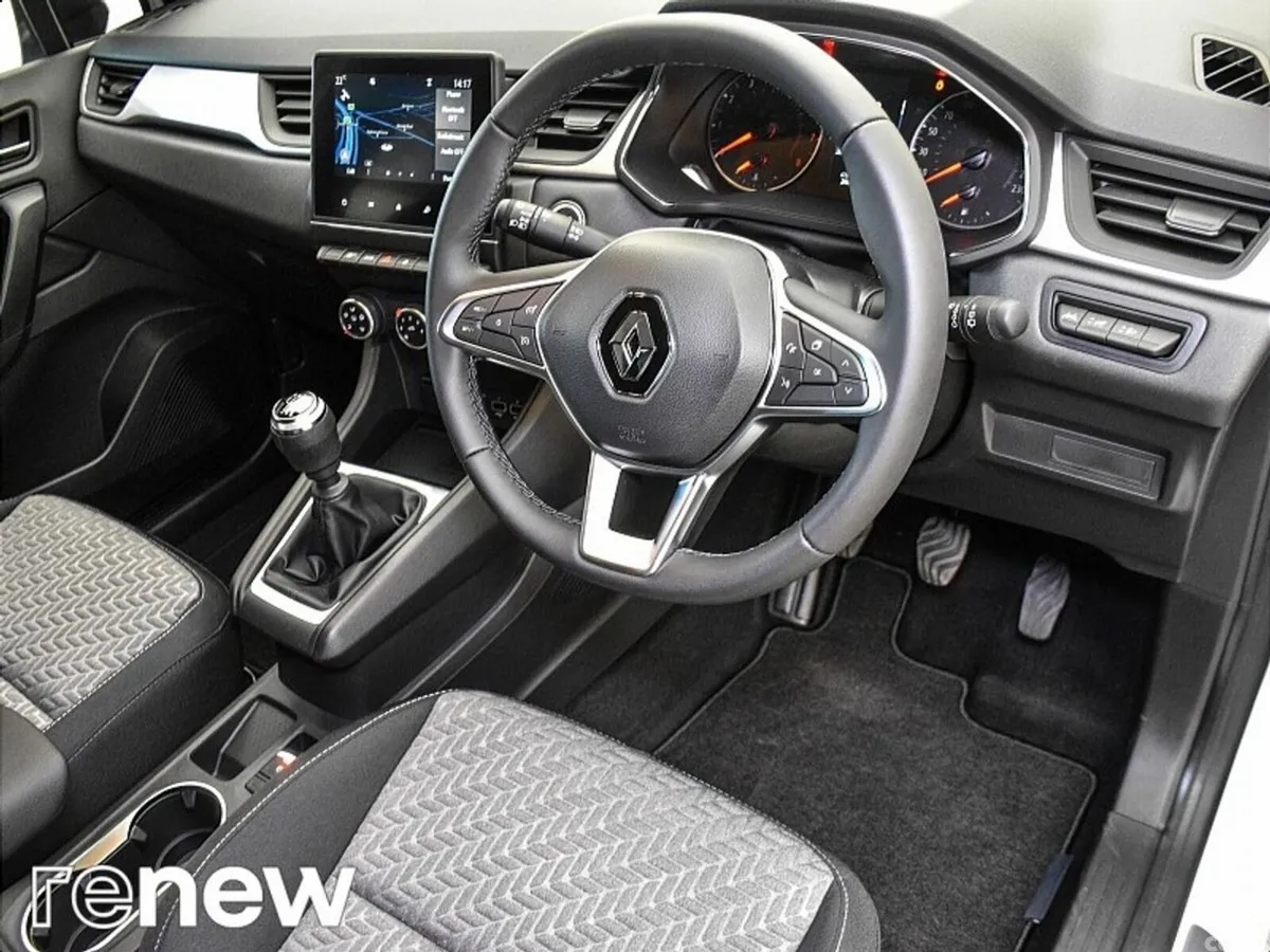 Renault Captur SUV, Petrol, 2022, White