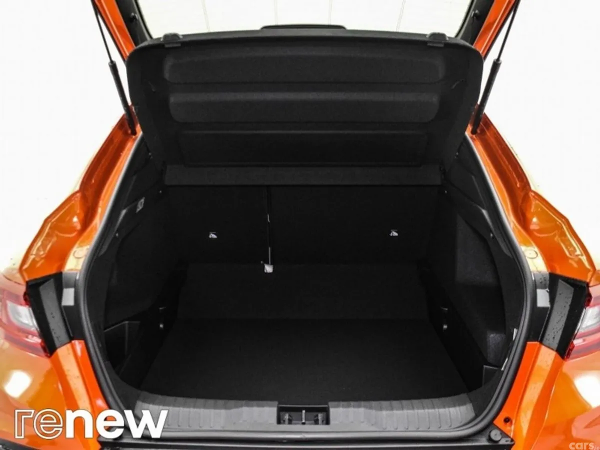 Renault Arkana Hatchback, Petrol, 2023, Orange