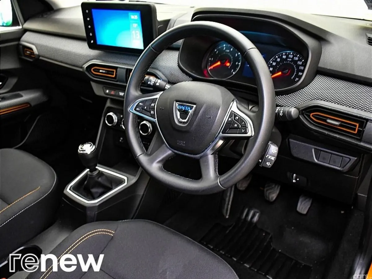 Dacia Sandero Stepway SUV, Petrol Gas, 2022, Orange