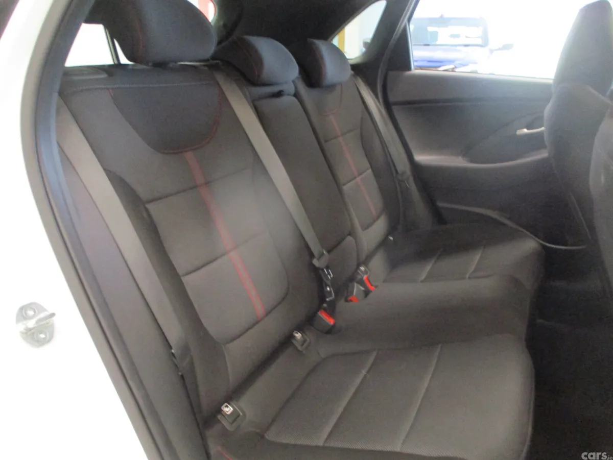 Hyundai i30 Hatchback, Petrol, 2024, White