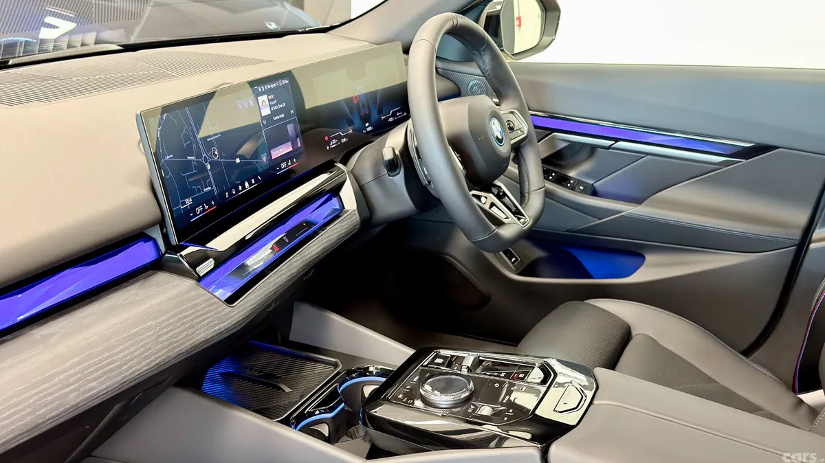 BMW 5-Series Estate, Petrol Hybrid, 2026, Black