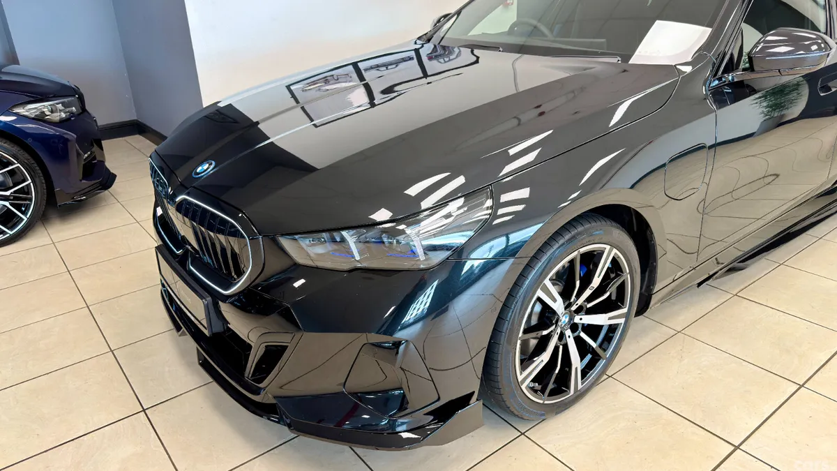BMW 5-Series Estate, Petrol Hybrid, 2026, Black