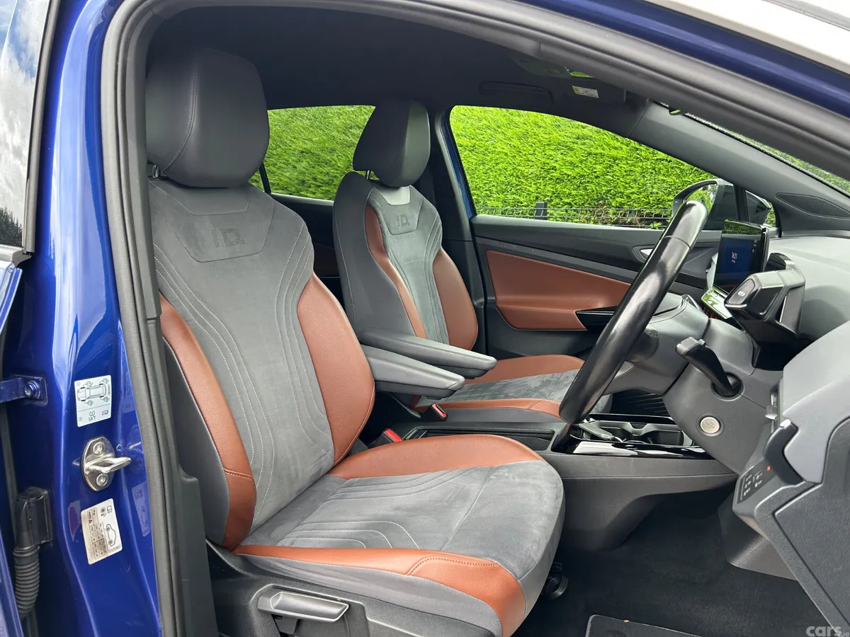 Volkswagen ID.4 SUV, Electric, 2021, Blue