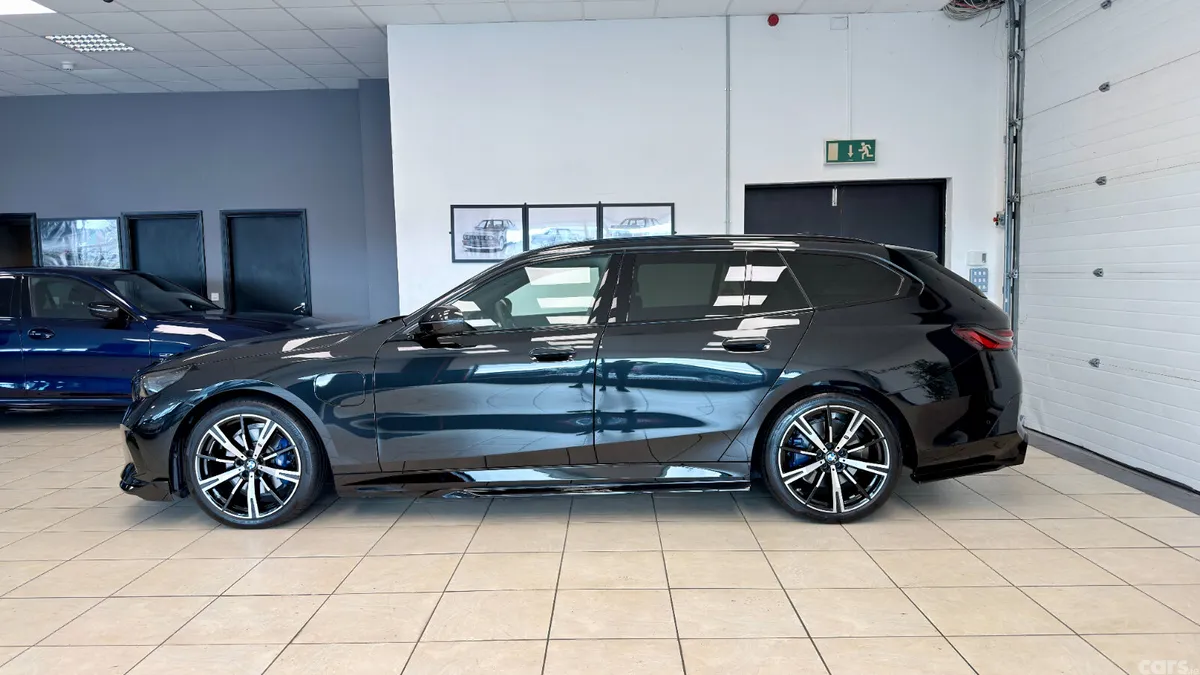 BMW 5-Series Estate, Petrol Hybrid, 2026, Black