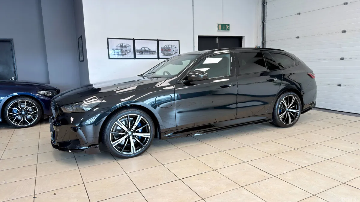 BMW 5-Series Estate, Petrol Hybrid, 2026, Black