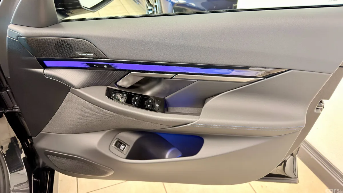 BMW 5-Series Estate, Petrol Hybrid, 2026, Black