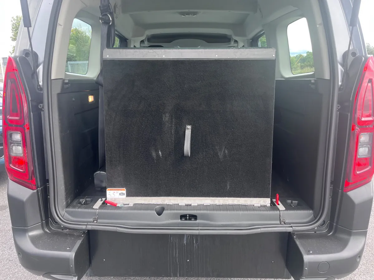 Citroen Berlingo Multispace MPV, Diesel, 2024, Grey