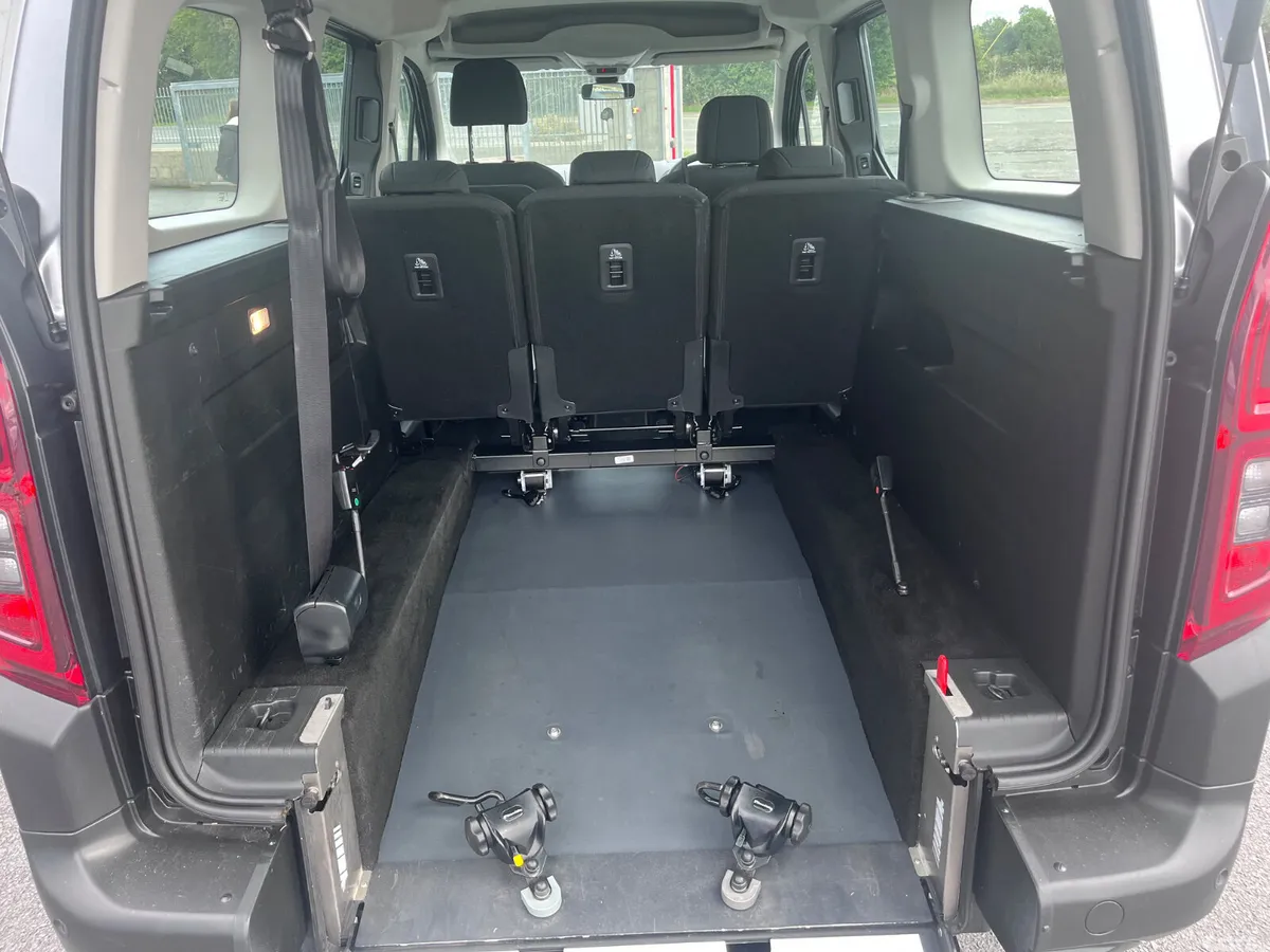 Citroen Berlingo Multispace MPV, Diesel, 2024, Grey