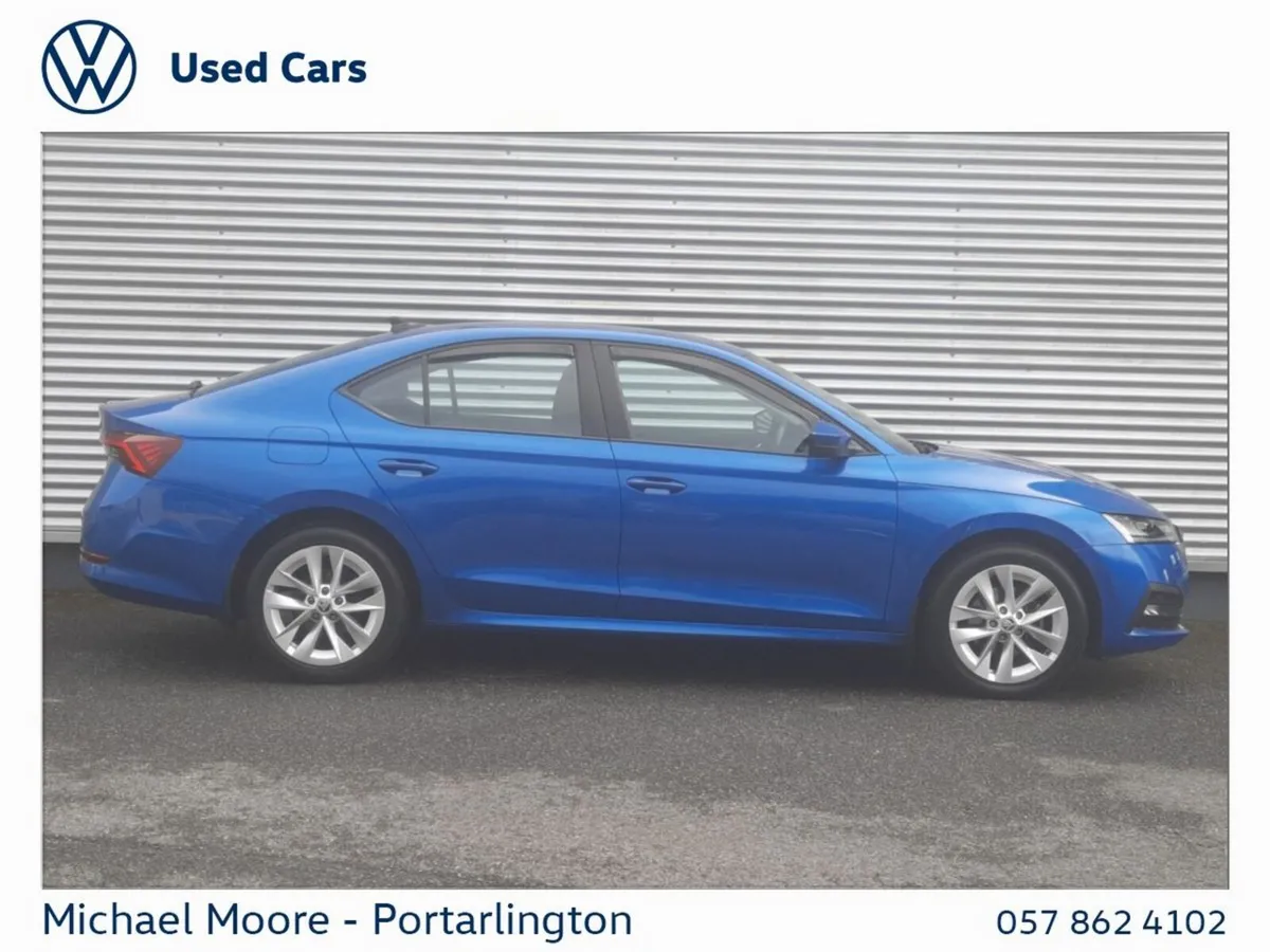 Skoda Octavia Saloon, Diesel, 2023, Blue