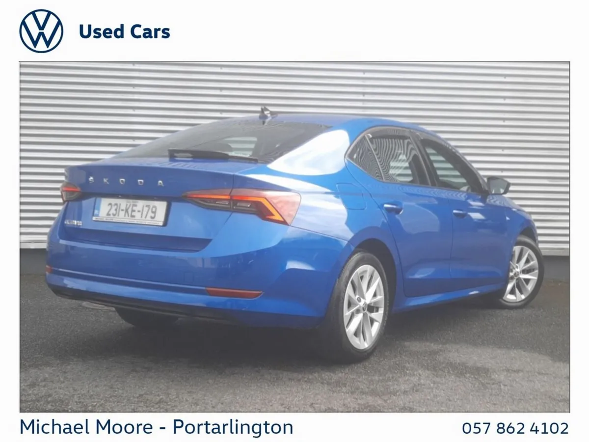 Skoda Octavia Saloon, Diesel, 2023, Blue