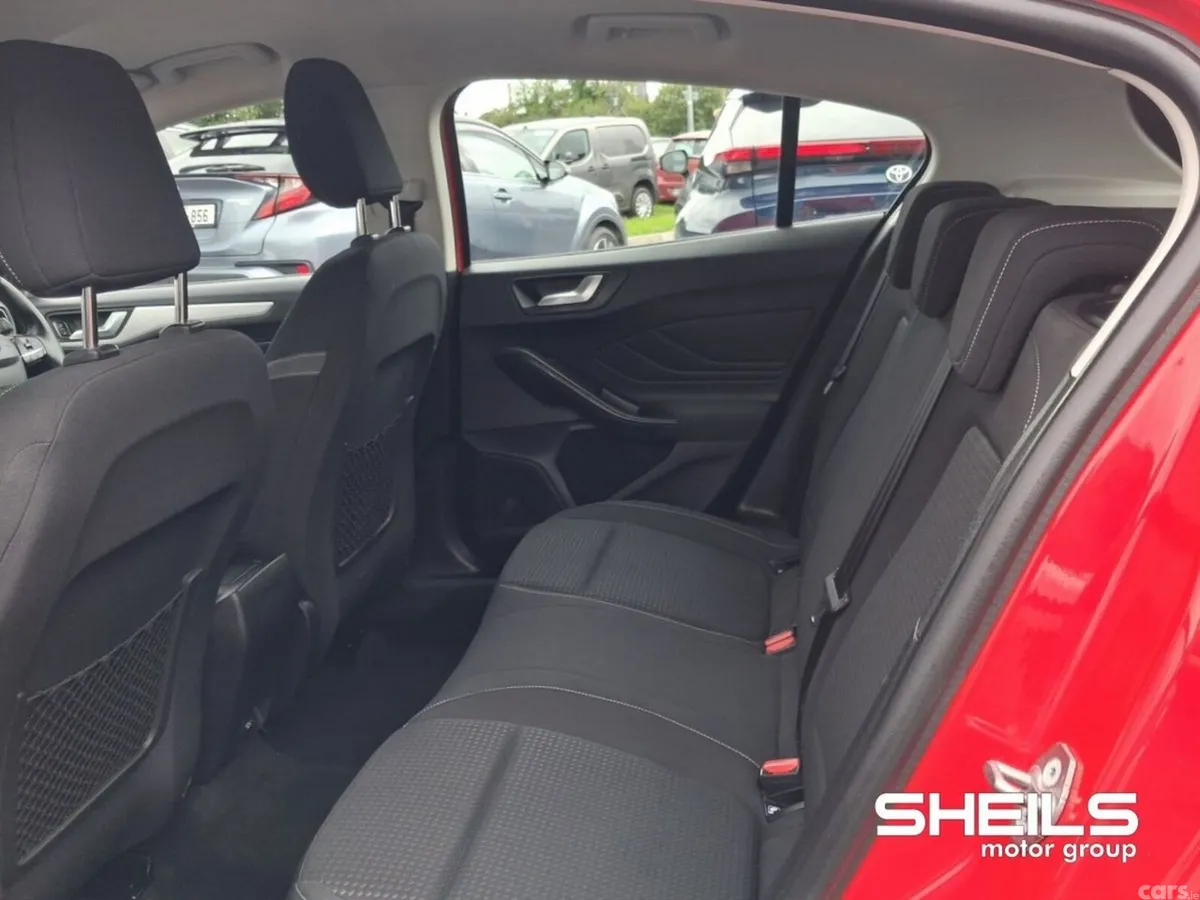 Ford Focus Hatchback, Diesel, 2019, Red