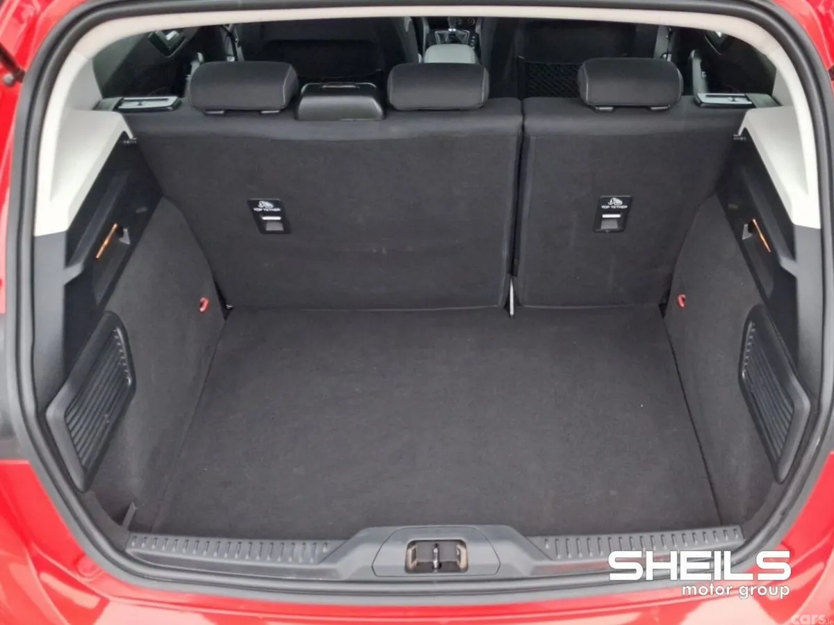 Ford Focus Hatchback, Diesel, 2019, Red