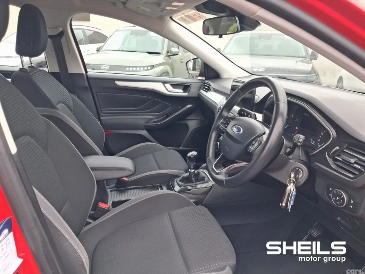 Ford Focus Hatchback, Diesel, 2019, Red