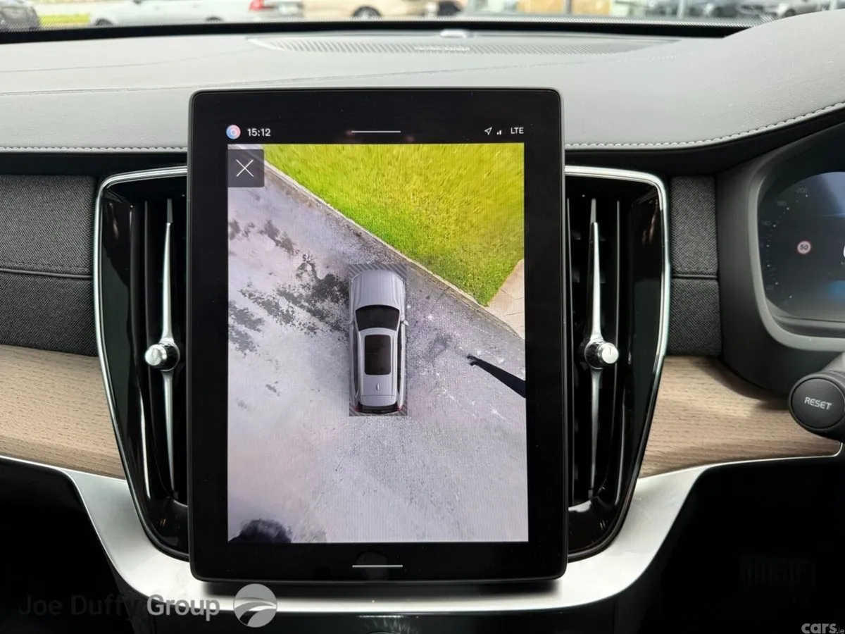 Volvo XC90 SUV, Petrol Plug-in Hybrid, 2025, Silver