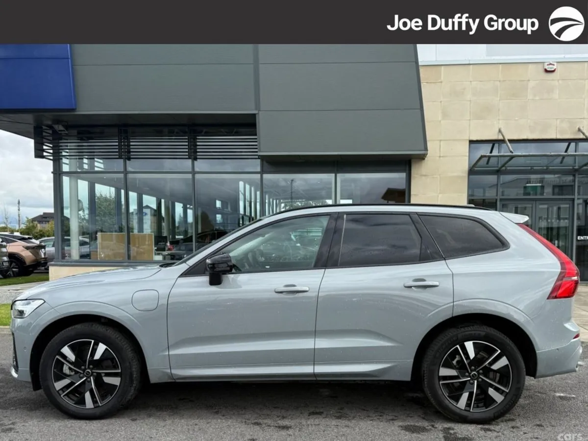 Volvo XC60 SUV, Petrol Plug-in Hybrid, 2025, Grey