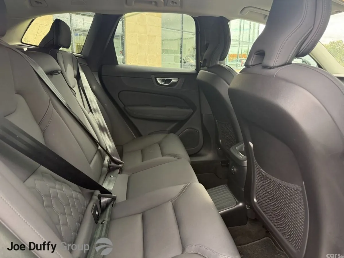 Volvo XC60 SUV, Petrol Plug-in Hybrid, 2025, Grey