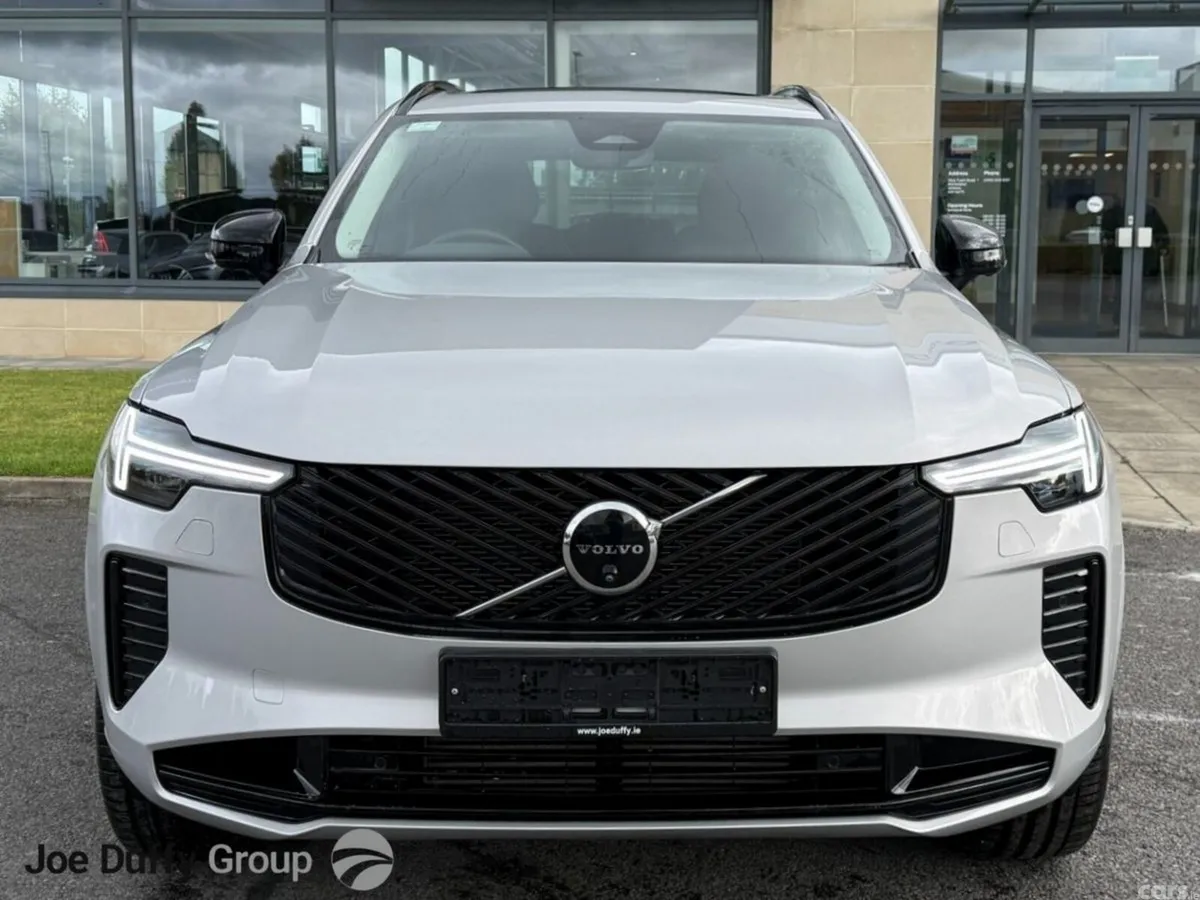Volvo XC90 SUV, Petrol Plug-in Hybrid, 2025, Silver