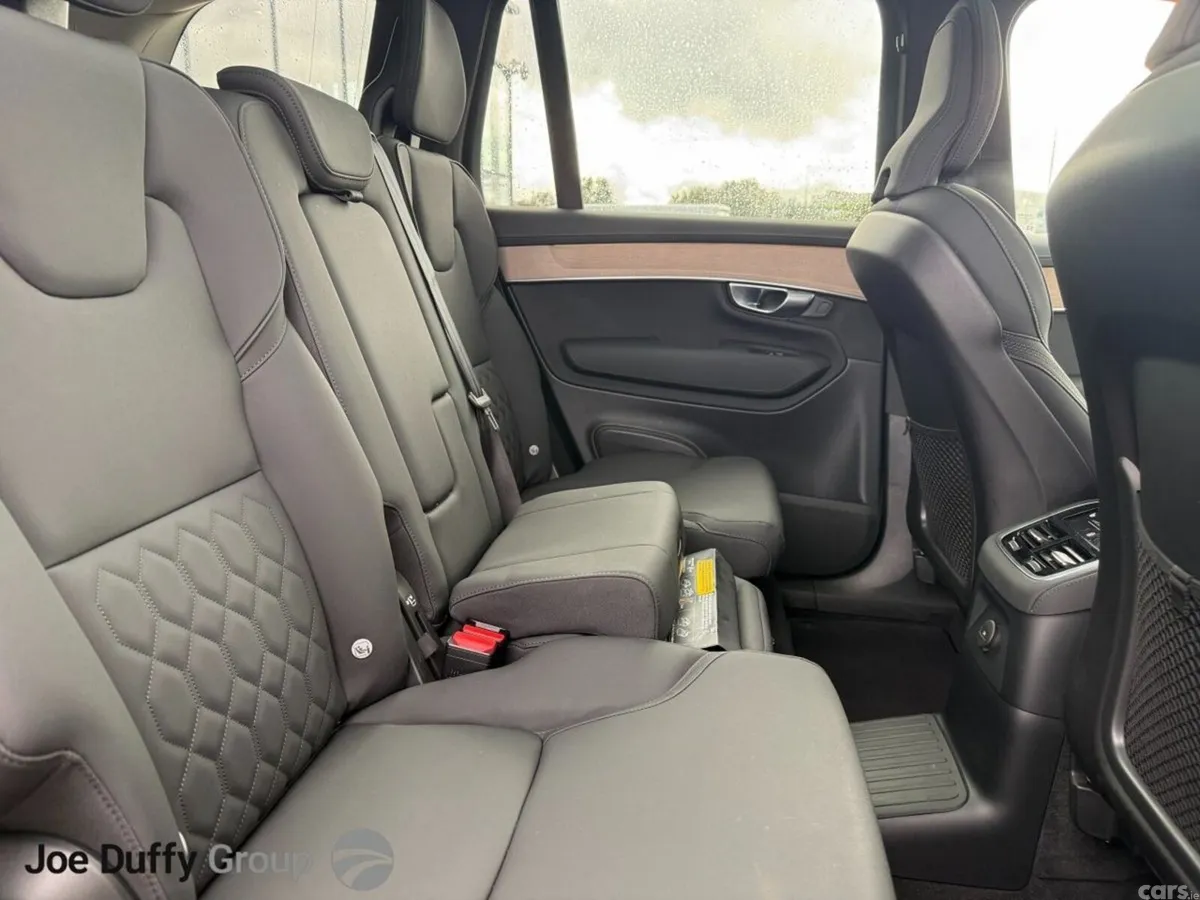 Volvo XC90 SUV, Petrol Plug-in Hybrid, 2025, Silver