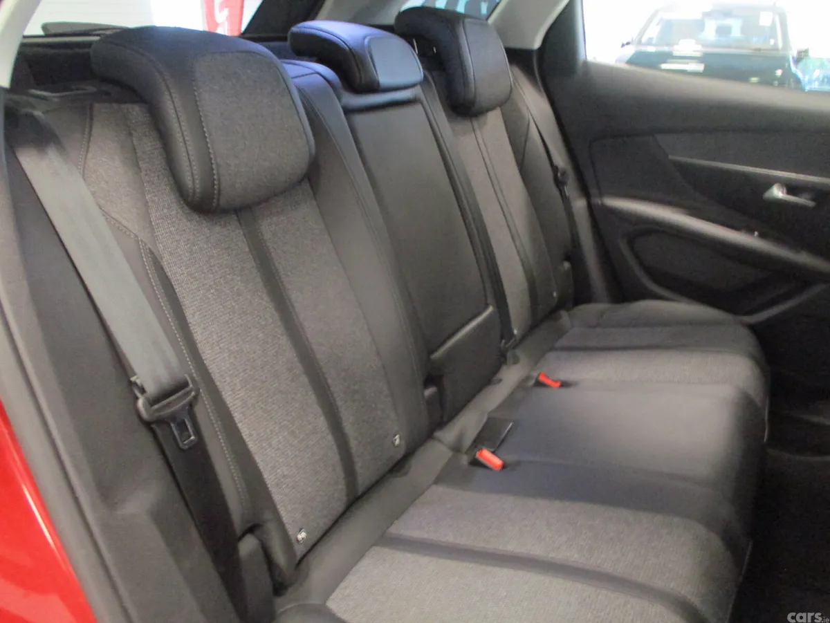 Peugeot 3008 SUV, Diesel, 2020, Red