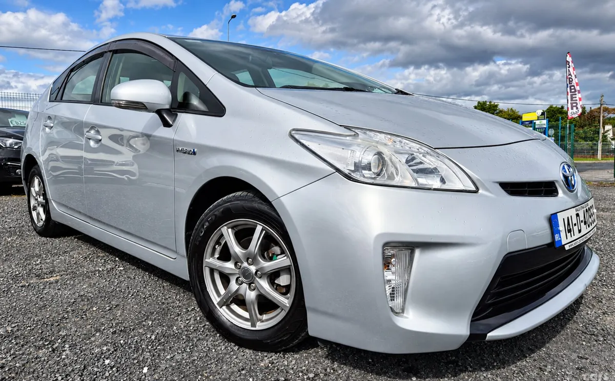 Toyota Prius Hatchback, Petrol Hybrid, 2014, Silver