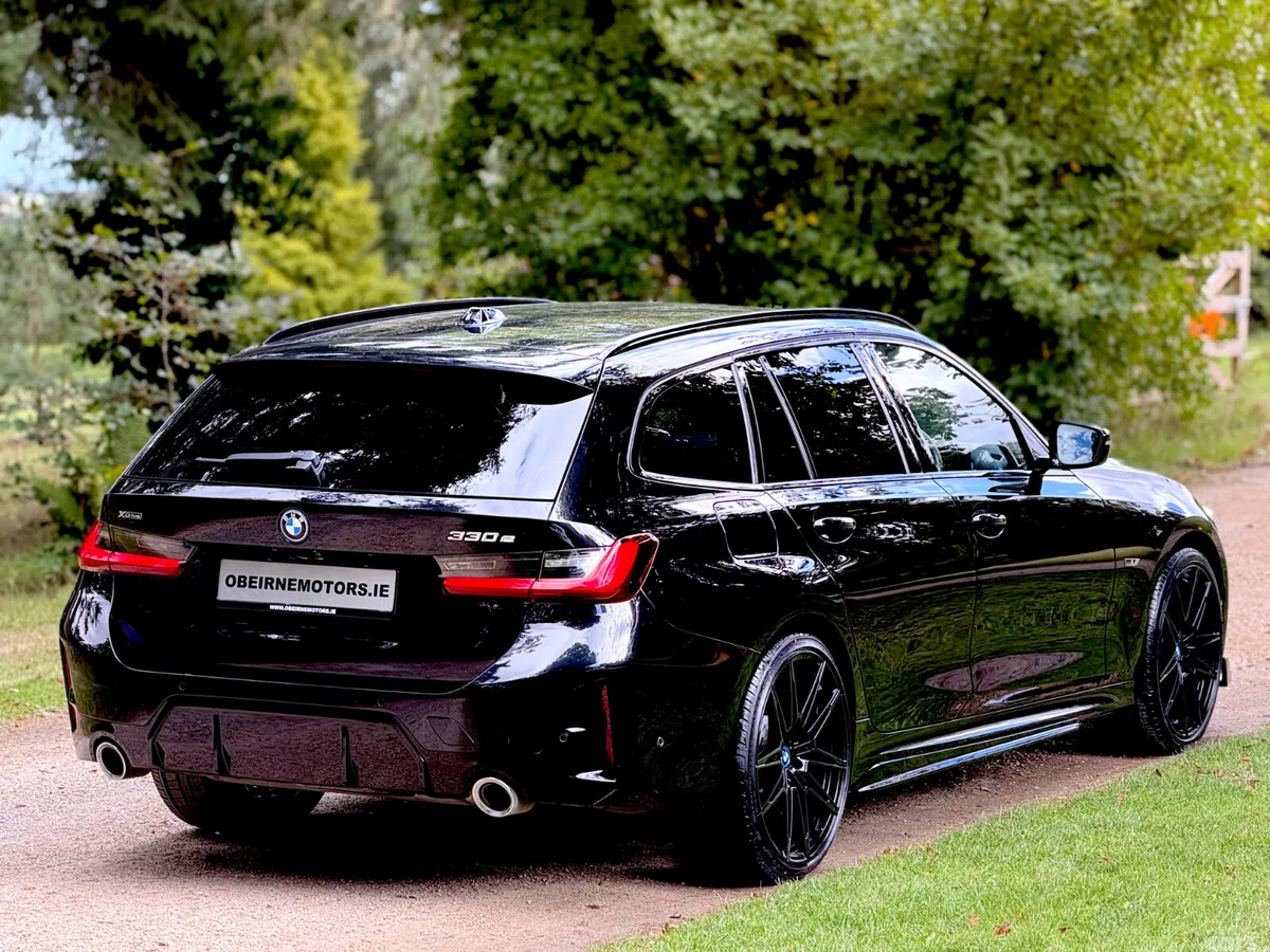 BMW 3-Series Estate, Petrol Plug-in Hybrid, 2023, Black