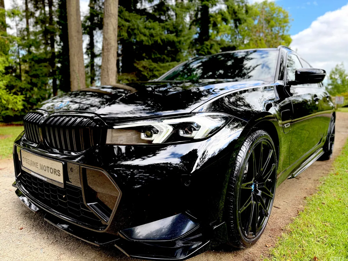 BMW 3-Series Estate, Petrol Plug-in Hybrid, 2023, Black