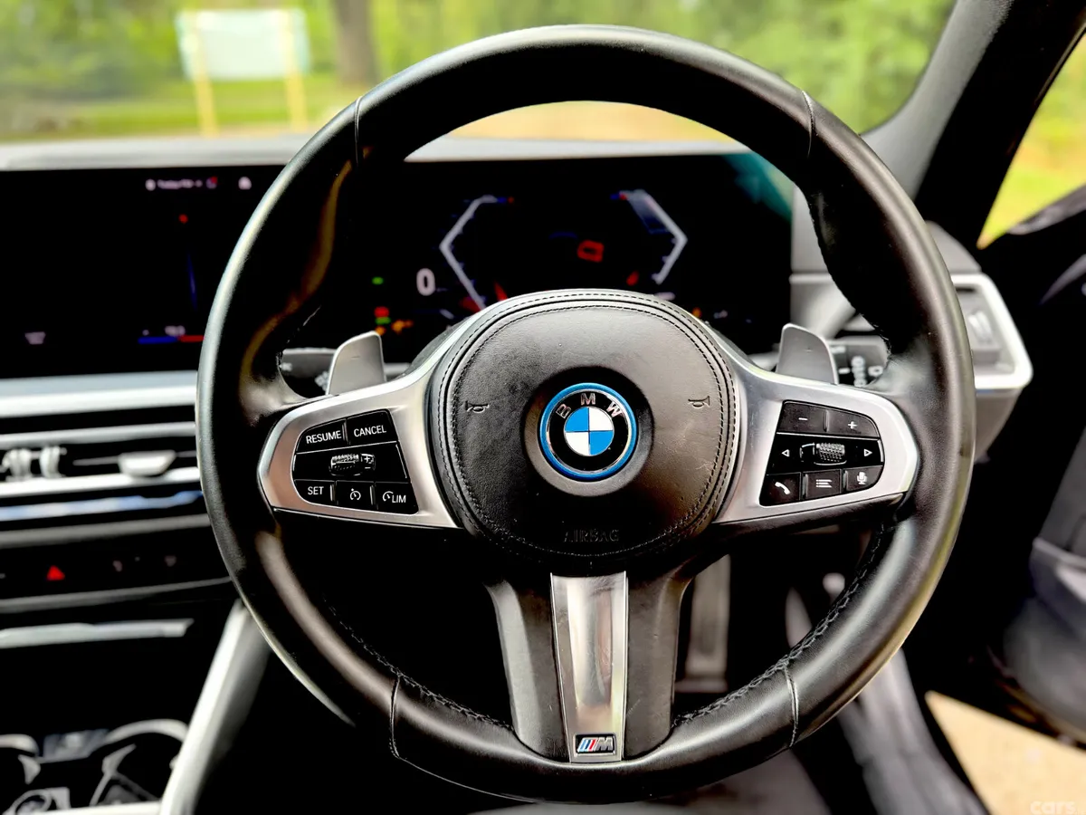 BMW 3-Series Estate, Petrol Plug-in Hybrid, 2023, Black
