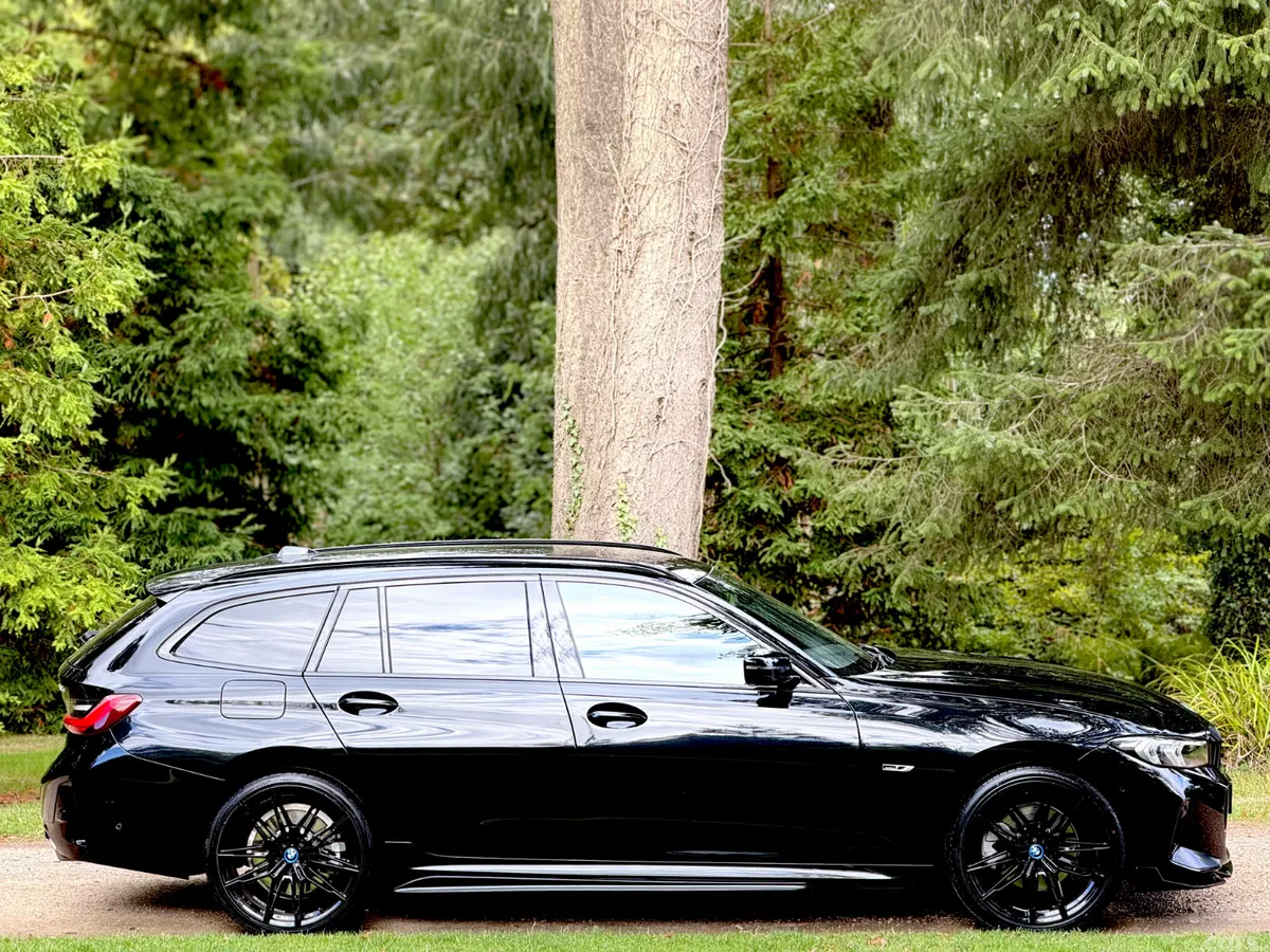 BMW 3-Series Estate, Petrol Plug-in Hybrid, 2023, Black