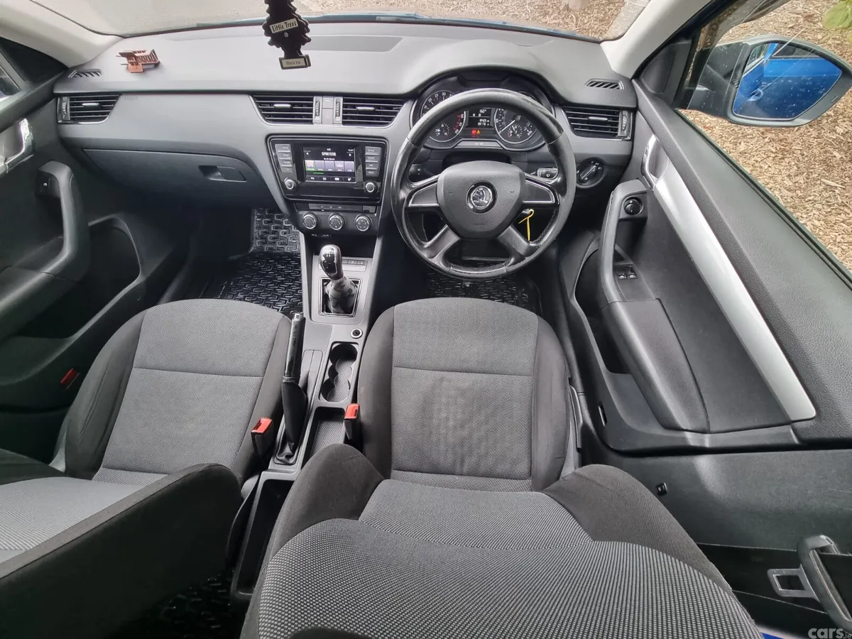 Skoda Octavia Hatchback, Diesel, 2015, Blue