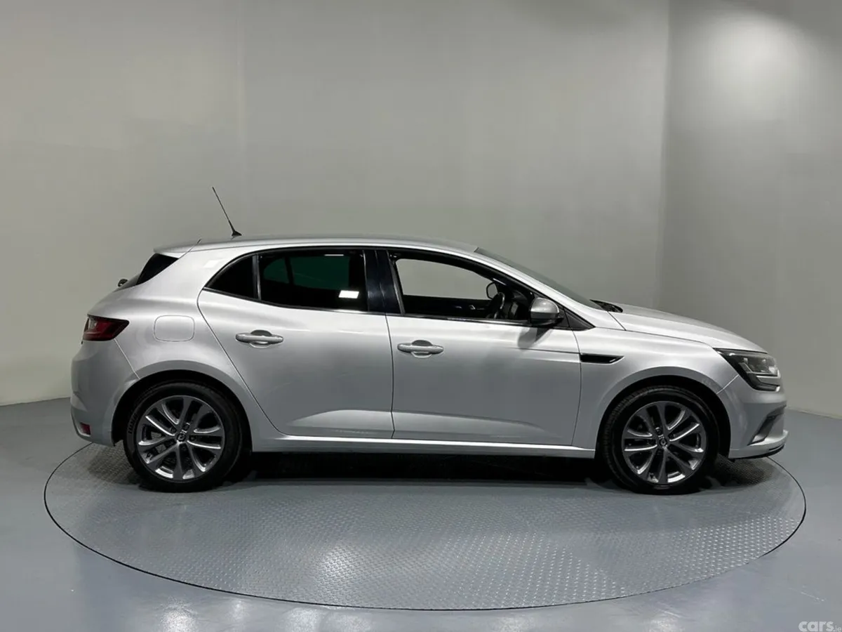 Renault Megane Hatchback, Diesel, 2016, Silver