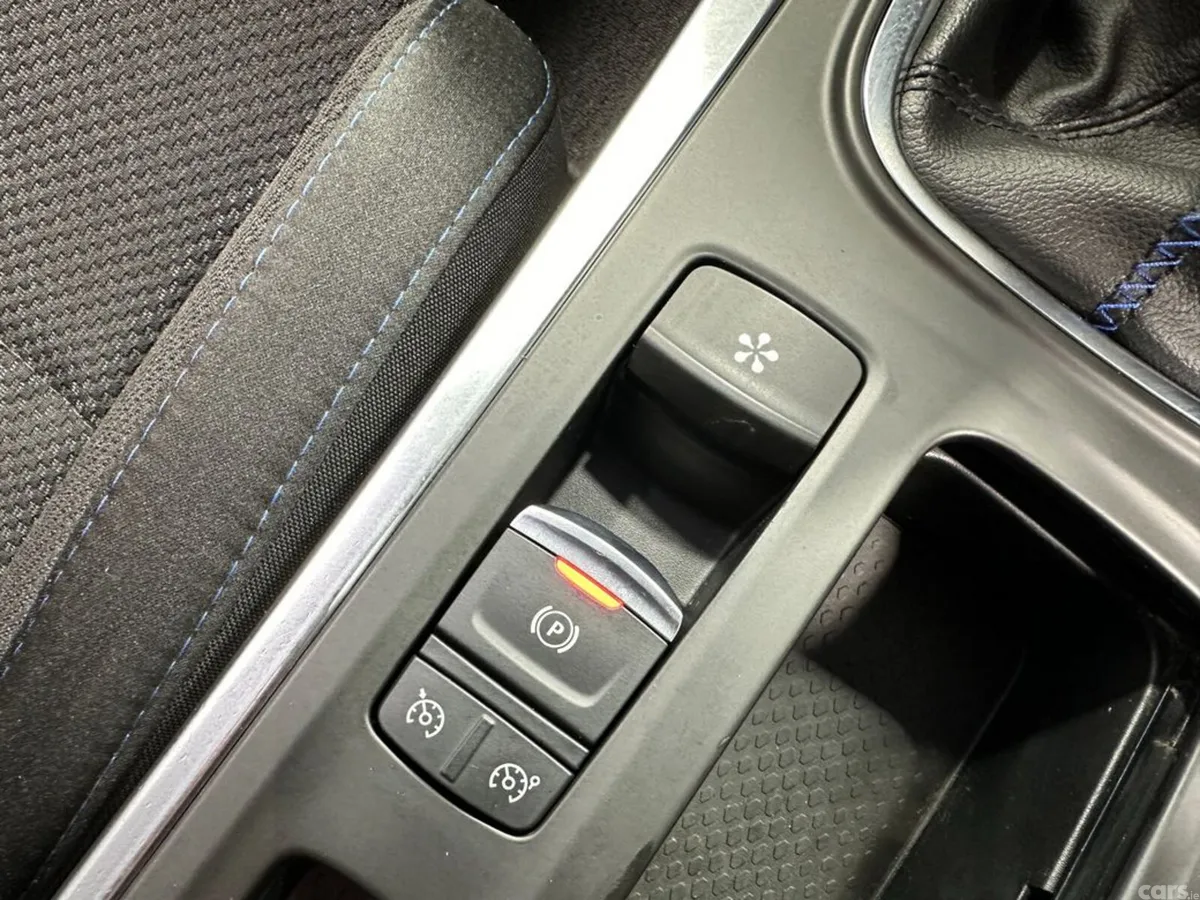 Renault Megane Hatchback, Diesel, 2016, Silver