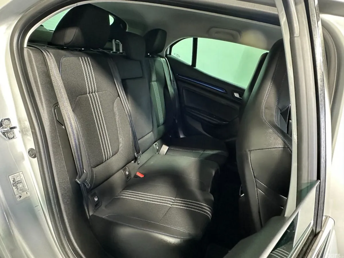 Renault Megane Hatchback, Diesel, 2016, Silver