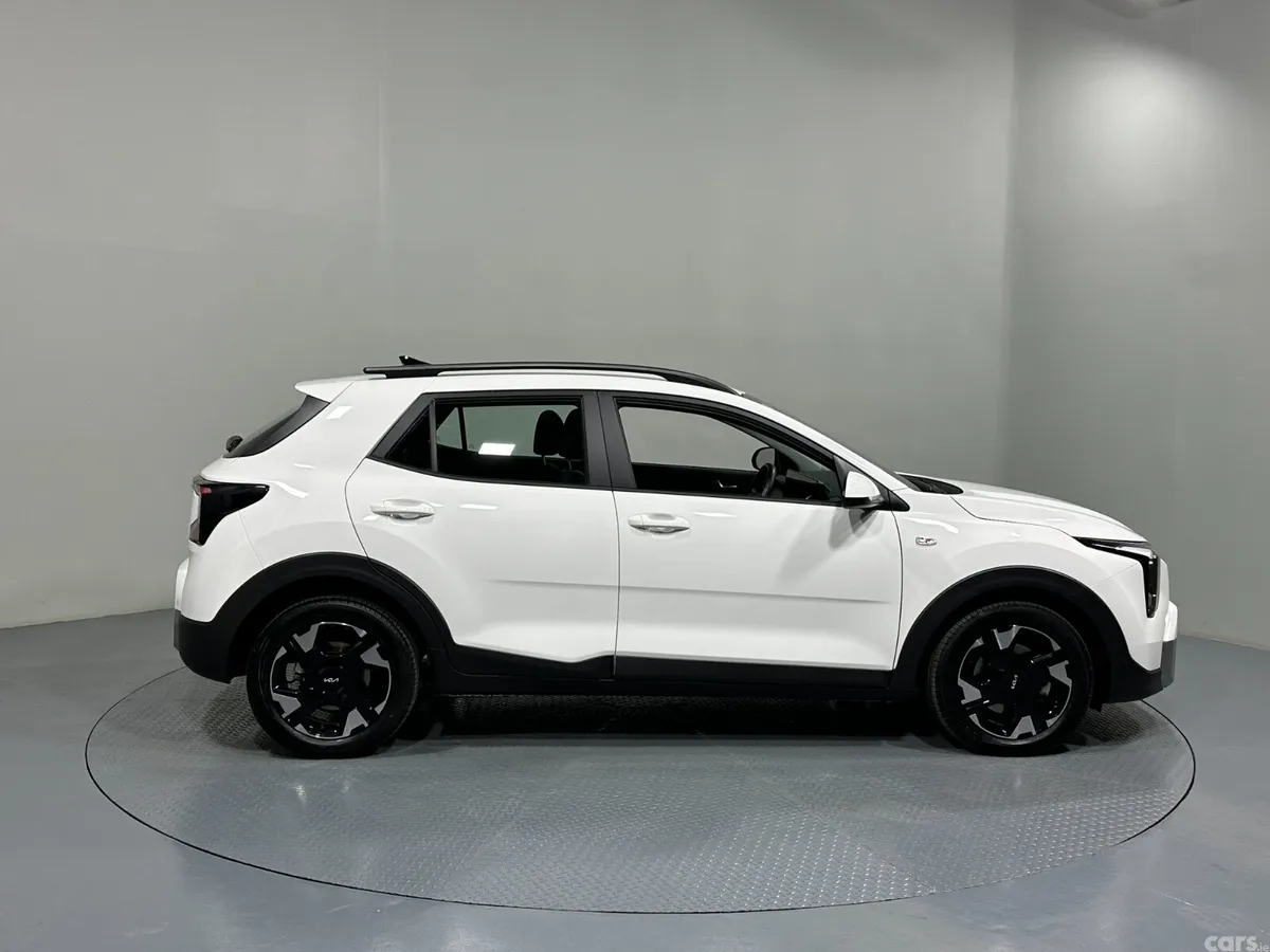 Kia Stonic SUV, Petrol, 2026, White