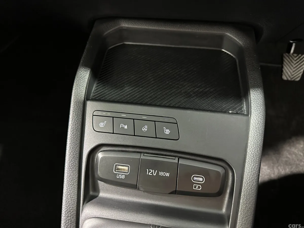 Kia Stonic SUV, Petrol, 2026, White