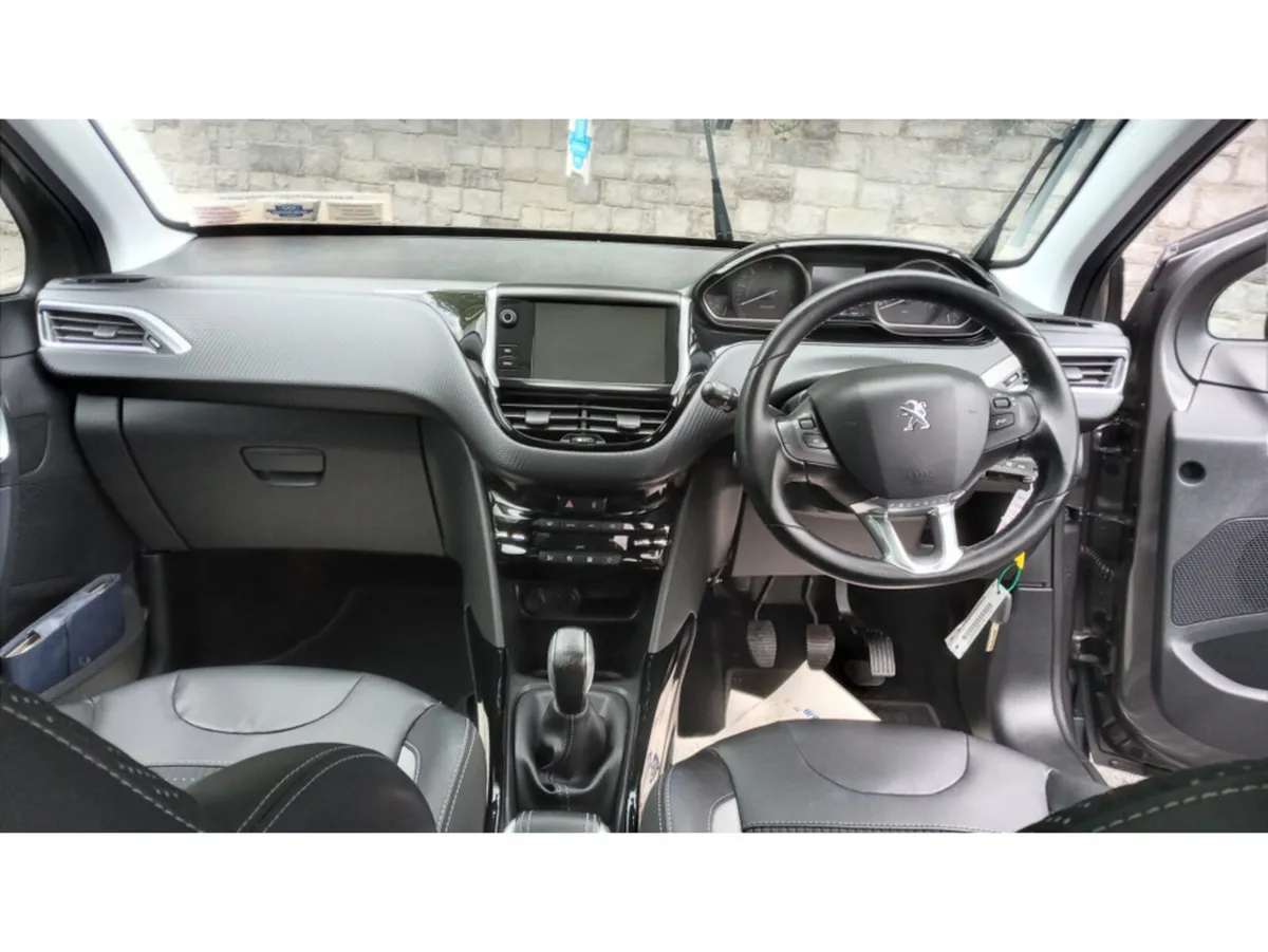 Peugeot 2008 Estate, Diesel, 2017, Grey