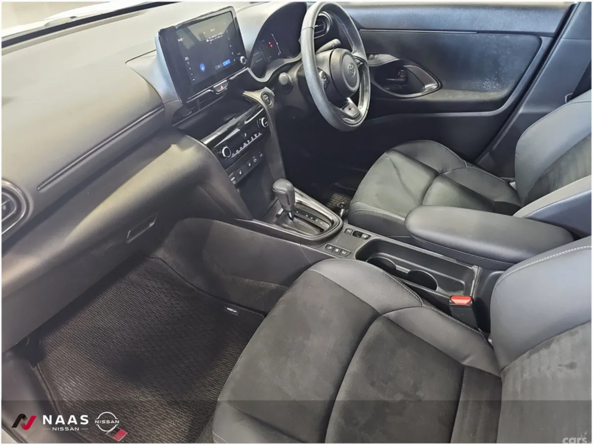 Toyota Yaris Cross MPV, Petrol Hybrid, 2024, White