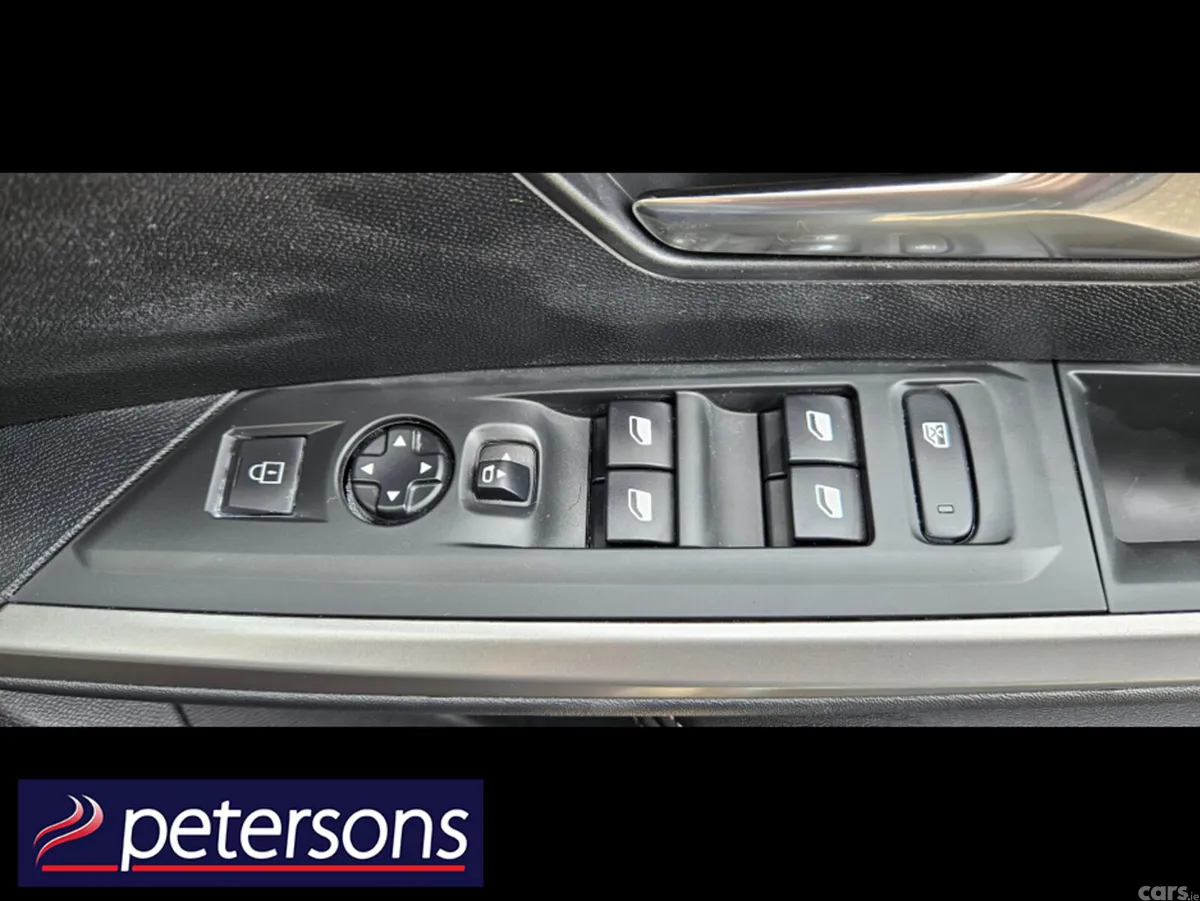 Peugeot 5008 MPV, Petrol Hybrid, 2025, Blue