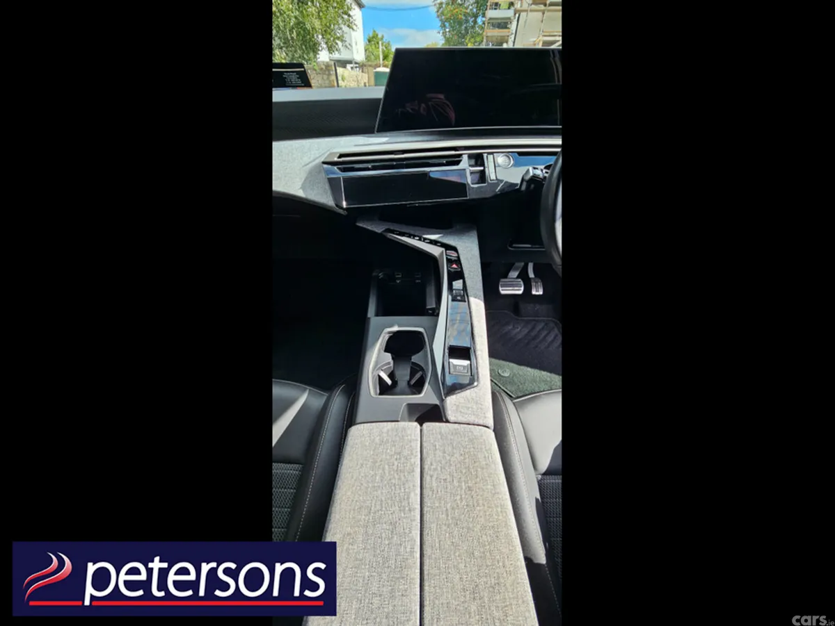 Peugeot 5008 MPV, Petrol Hybrid, 2025, Blue