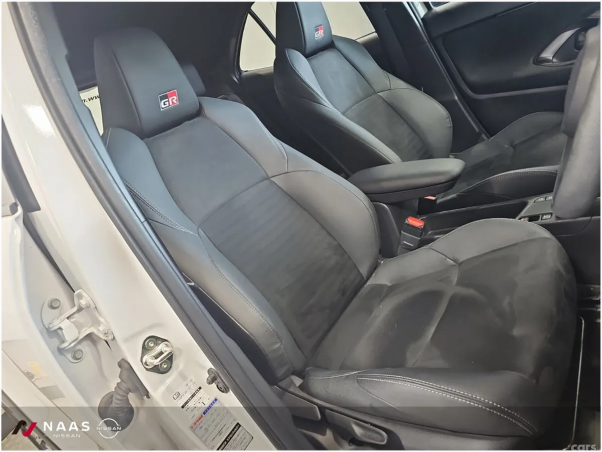 Toyota Yaris Cross MPV, Petrol Hybrid, 2024, White